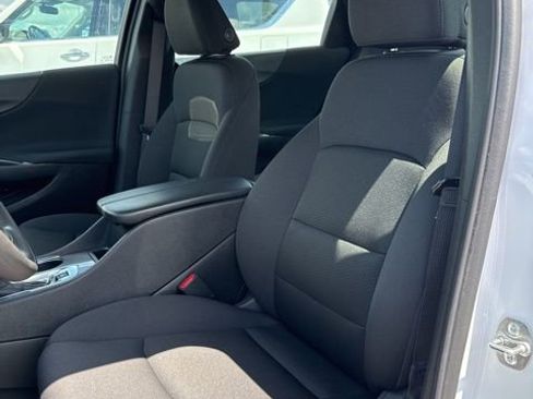 Used 2024 Chevrolet Malibu LT image 13