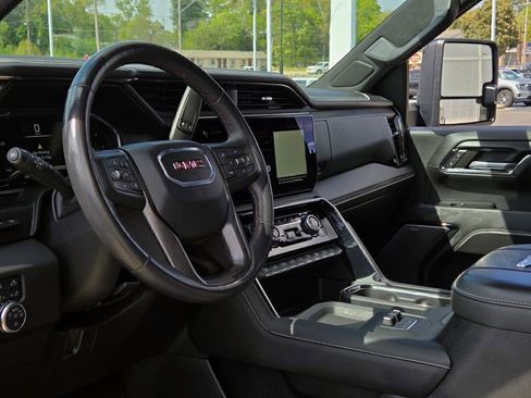 Used 2024 GMC Sierra 2500 AT4X AWD/4WD image 10