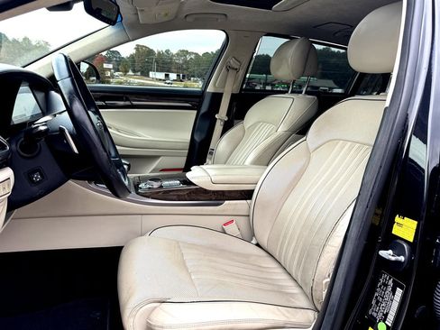 Used 2018 Genesis G90 5.0 Ultimate image 3