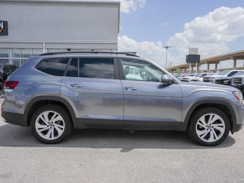 Used 2021 Volkswagen Atlas SE w/ Towing Package AWD/4WD image 4