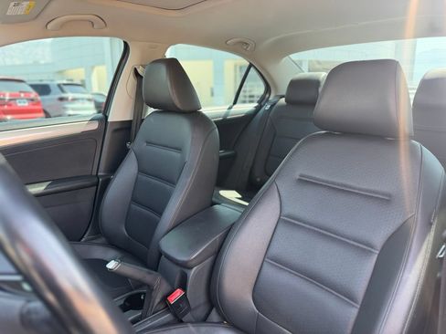 Used 2017 Volkswagen Jetta SE FWD image 13
