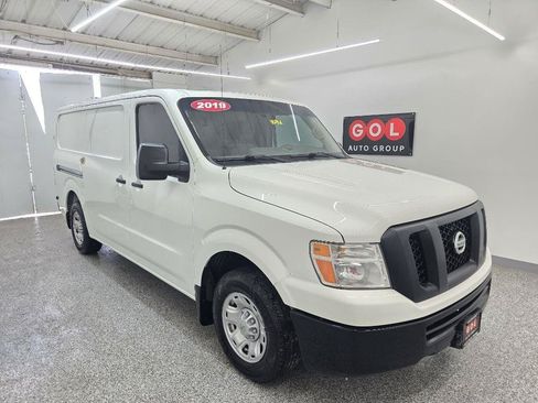 Used 2019 Nissan NV 2500 SV RWD image 1