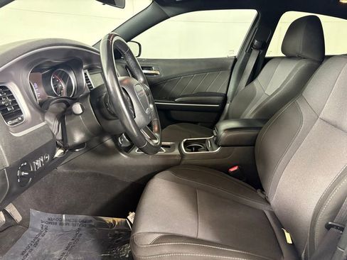 Used 2022 Dodge Charger SXT RWD image 21