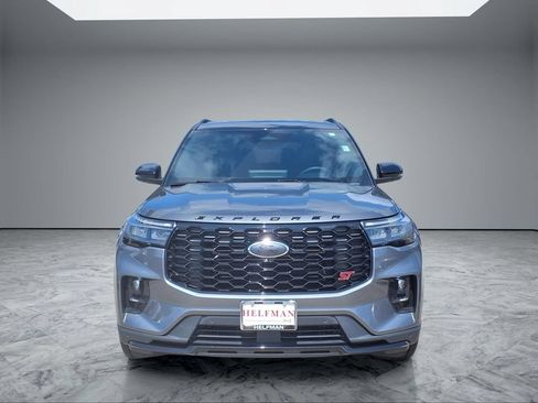 Used 2025 Ford Explorer ST RWD image 2