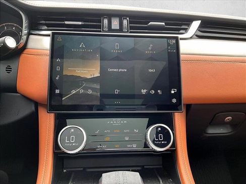 Used 2025 Jaguar F-PACE R-Dynamic S image 23