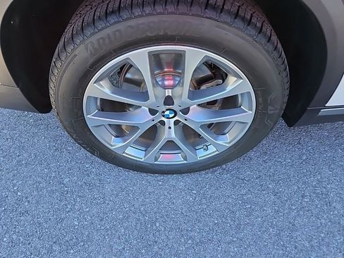 Used 2023 BMW X5 sDrive40i w/ Premium Package image 11