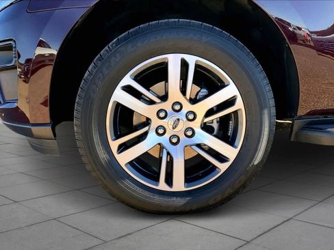 Used 2024 Ford Expedition Max XLT image 10