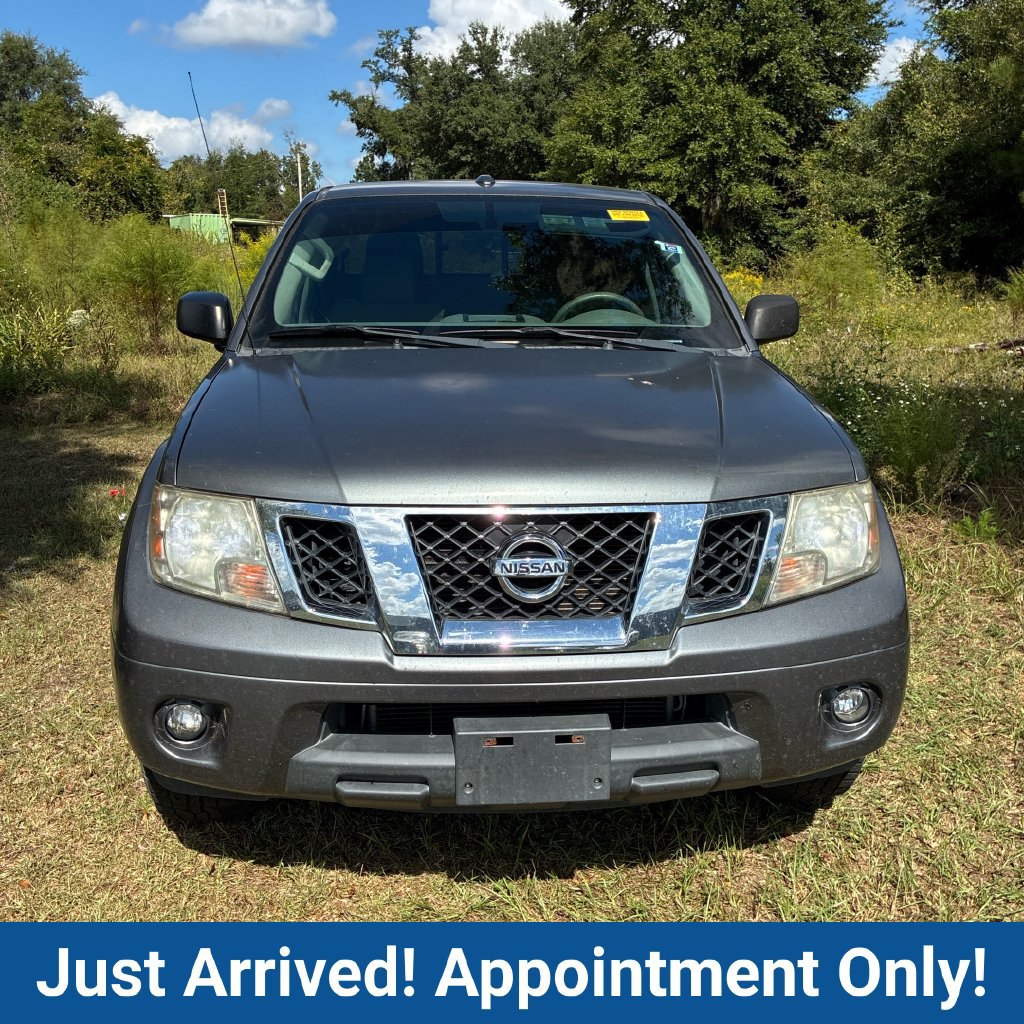 Used 2017 Nissan Frontier SV RWD image 2