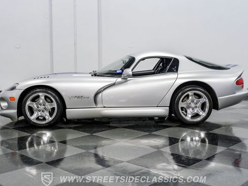 Used 1999 Dodge Viper GTS RWD image 2