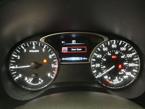 Used 2020 Nissan Pathfinder SL image 11