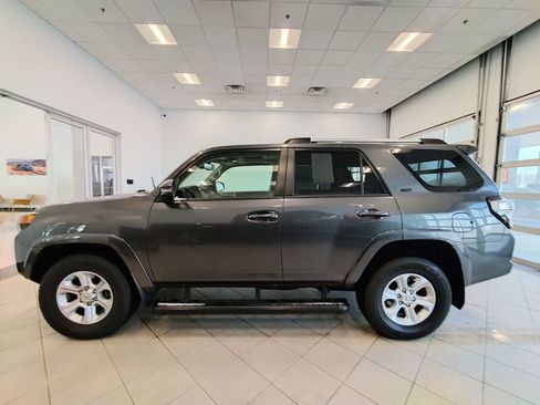Used 2020 Toyota 4Runner SR5 Premium w/ Moonroof Package image 7