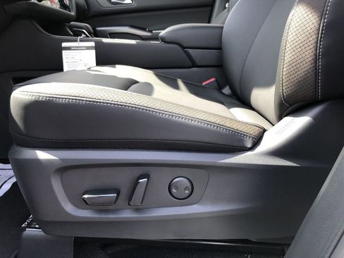 New 2026 Nissan Pathfinder SL w/ SL Premium Package AWD/4WD image 24