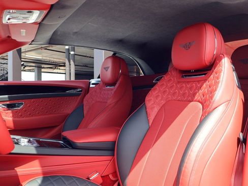 Certified 2024 Bentley Continental GT V8 AWD/4WD image 3