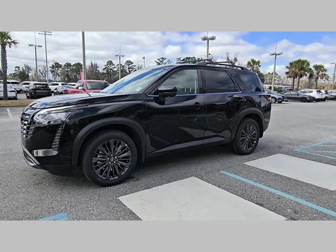 New 2026 Nissan Pathfinder SL FWD image 24