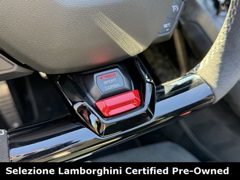 Used 2018 Lamborghini Huracan Performante image 31