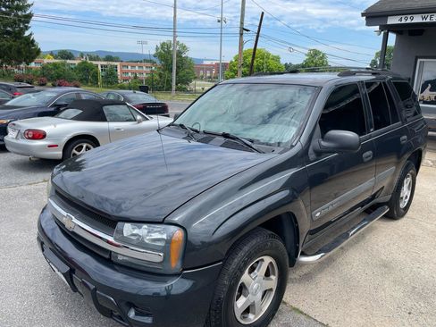 Used 2004 Chevrolet TrailBlazer LS w/ LS Preferred Equipment Group AWD/4WD image 18