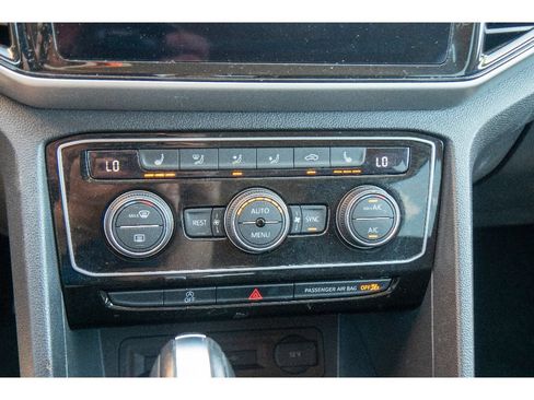 Used 2022 Volkswagen Atlas SE AWD/4WD image 25