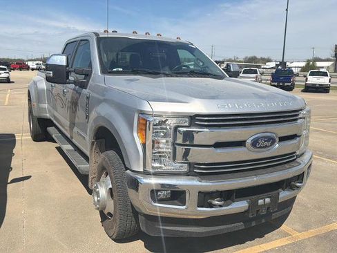 Certified 2017 Ford F350 Lariat w/ Chrome Package image 2