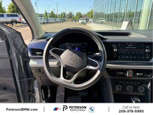 Used 2022 Volkswagen Taos SE FWD image 20