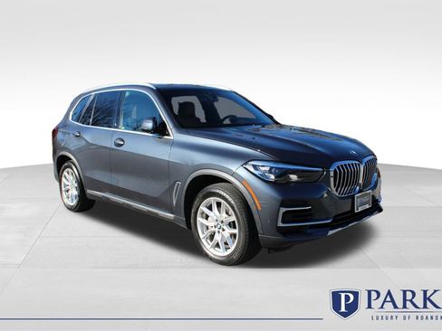 Used 2022 BMW X5 xDrive40i w/ Premium Package image 1