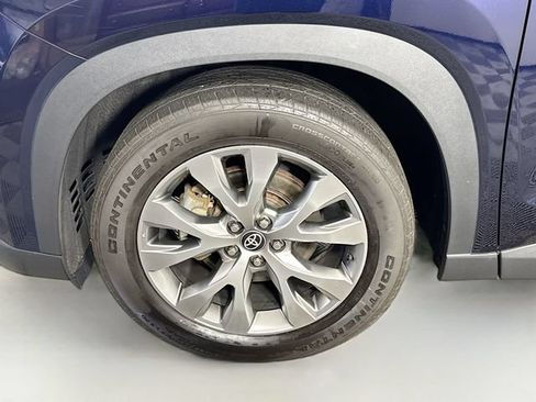 Certified 2024 Toyota Grand Highlander AWD image 4