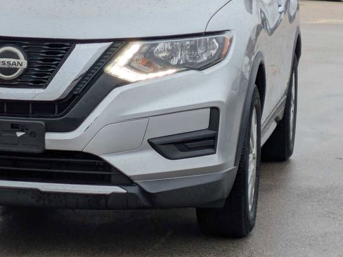 Used 2020 Nissan Rogue SV image 10