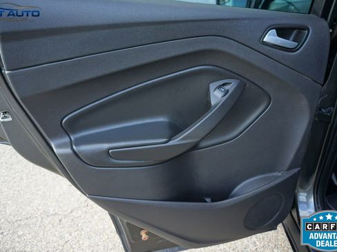 Used 2017 Ford Escape SE AWD/4WD image 18