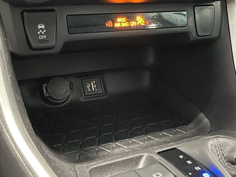 Used 2025 Toyota RAV4 LE AWD/4WD image 26