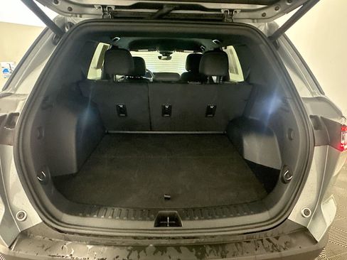 Used 2025 Chevrolet Equinox LT w/ Convenience Package II image 30