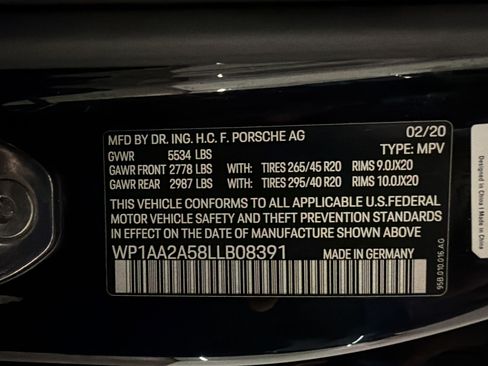 Used 2020 Porsche Macan AWD/4WD image 23