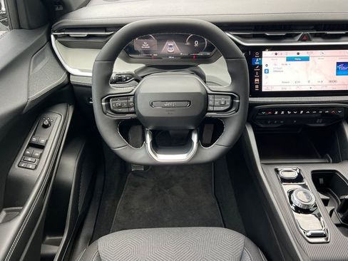 New 2026 Jeep Cherokee Laredo image 14