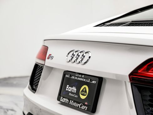 Used 2018 Audi R8 V10 RWD image 19