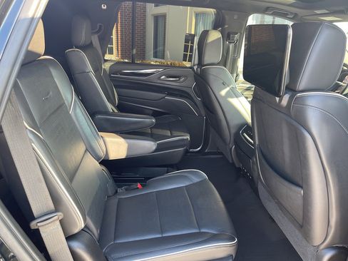 Used 2021 Cadillac Escalade Sport w/ Driver Assist Tech Package image 26