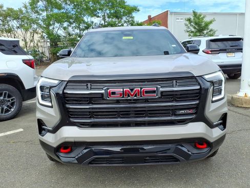 New 2026 GMC Terrain AT4 w/ Technology Package II AWD/4WD image 2