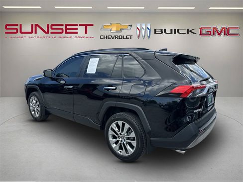 Used 2022 Toyota RAV4 Limited w/ Limited Grade Weather Package AWD/4WD image 43