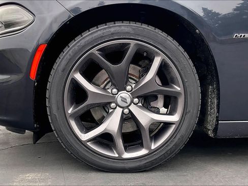 Used 2018 Dodge Charger R/T w/ Plus Group image 12