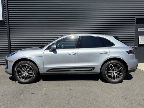 Used 2026 Porsche Macan AWD/4WD image 2