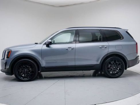 Used 2022 Kia Telluride SX w/ SX Prestige Package AWD/4WD image 3