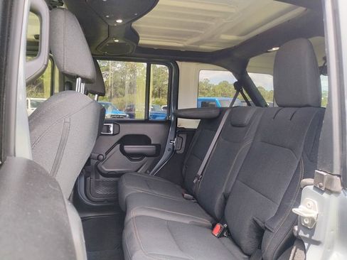 Used 2024 Jeep Wrangler Unlimited Sport AWD/4WD image 12