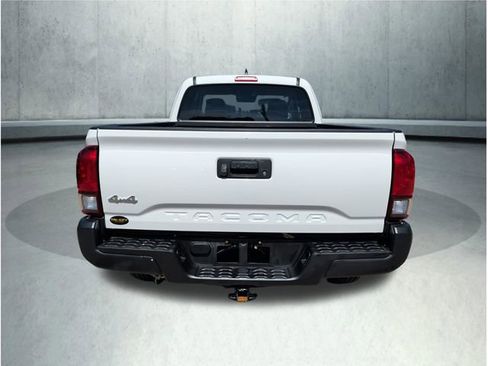 Used 2020 Toyota Tacoma SR AWD/4WD image 5