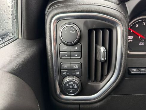 Used 2020 Chevrolet Silverado 1500 High Country w/ Technology Package image 19