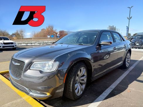 Used 2019 Chrysler 300 Limited image 1