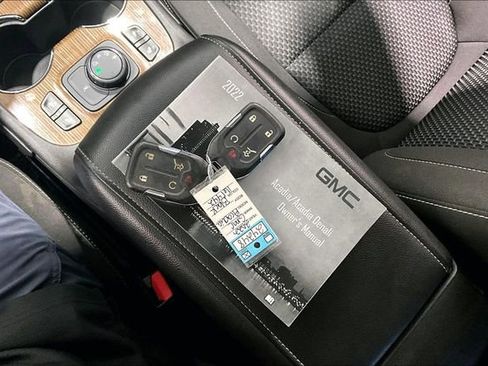 Used 2022 GMC Acadia SLE w/ GMC Pro Grade Package image 37