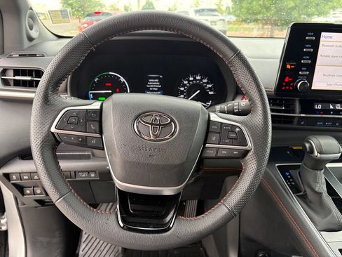 Used 2023 Toyota Sienna XSE w/ XSE Plus Package AWD/4WD image 24