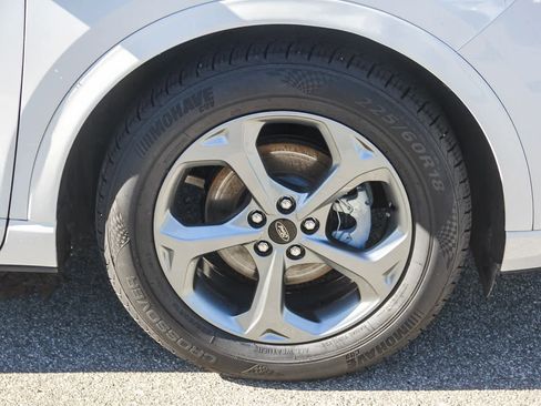 Used 2023 Ford Escape ST-Line image 9