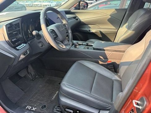 Used 2025 Lexus RX 350h w/ Accessory Package AWD/4WD image 14