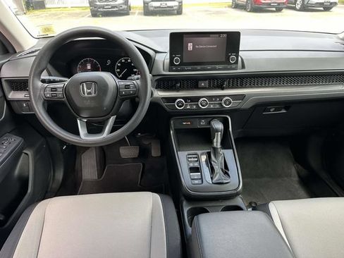 Used 2025 Honda CR-V LX image 12