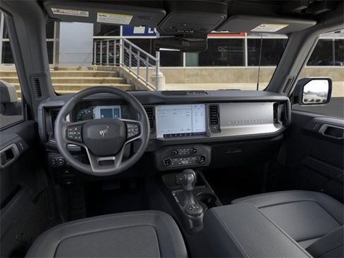 New 2025 Ford Bronco Outer Banks image 9
