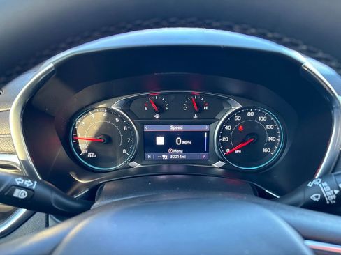 Used 2024 Chevrolet Equinox Premier image 37