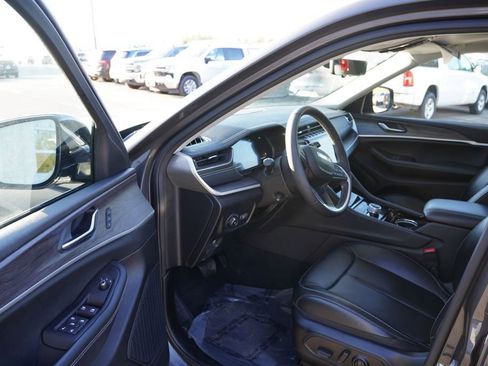 Certified 2023 Jeep Grand Cherokee L Limited w/ Luxury Tech Group II AWD/4WD image 14